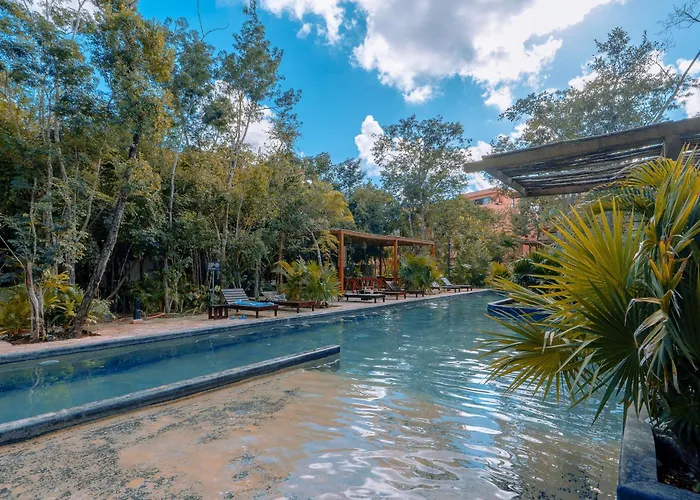 Casa Lifeu Aparthotel *